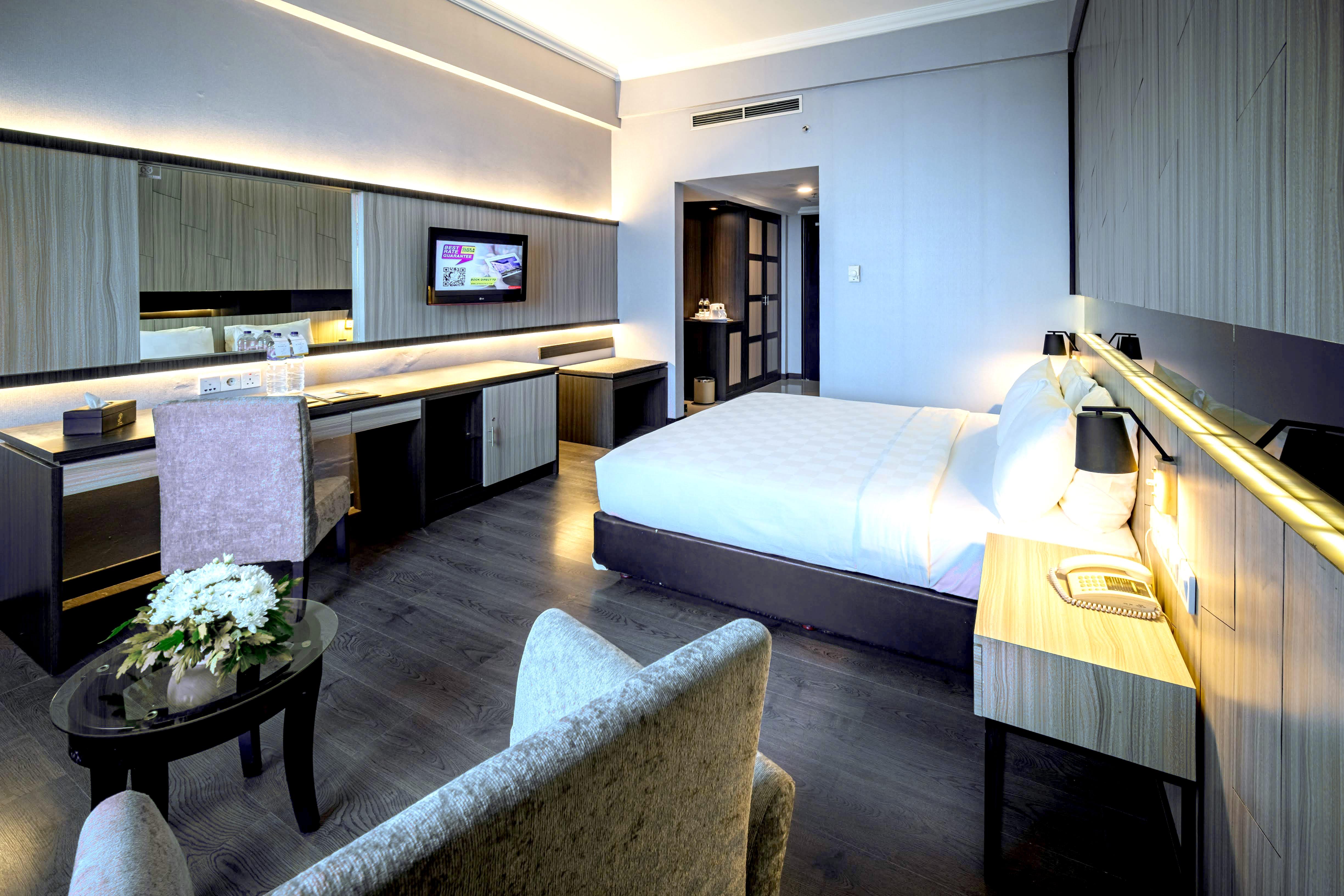 Grand Jatra Hotel Pekanbaru Exterior photo