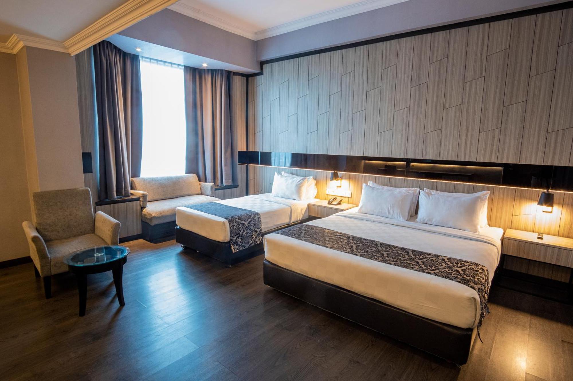Grand Jatra Hotel Pekanbaru Exterior photo